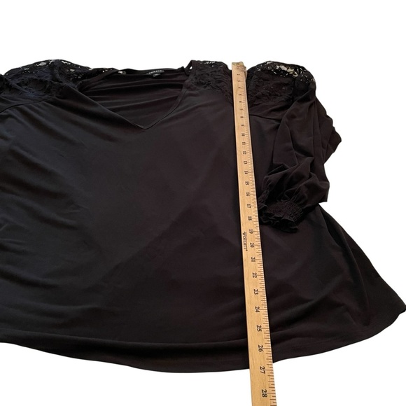 TORRID LONG SLEEVE LACE-VNeck Blouse Top/Shirt Studio Knit
Size 0/Large/12 - Picture 8 of 12